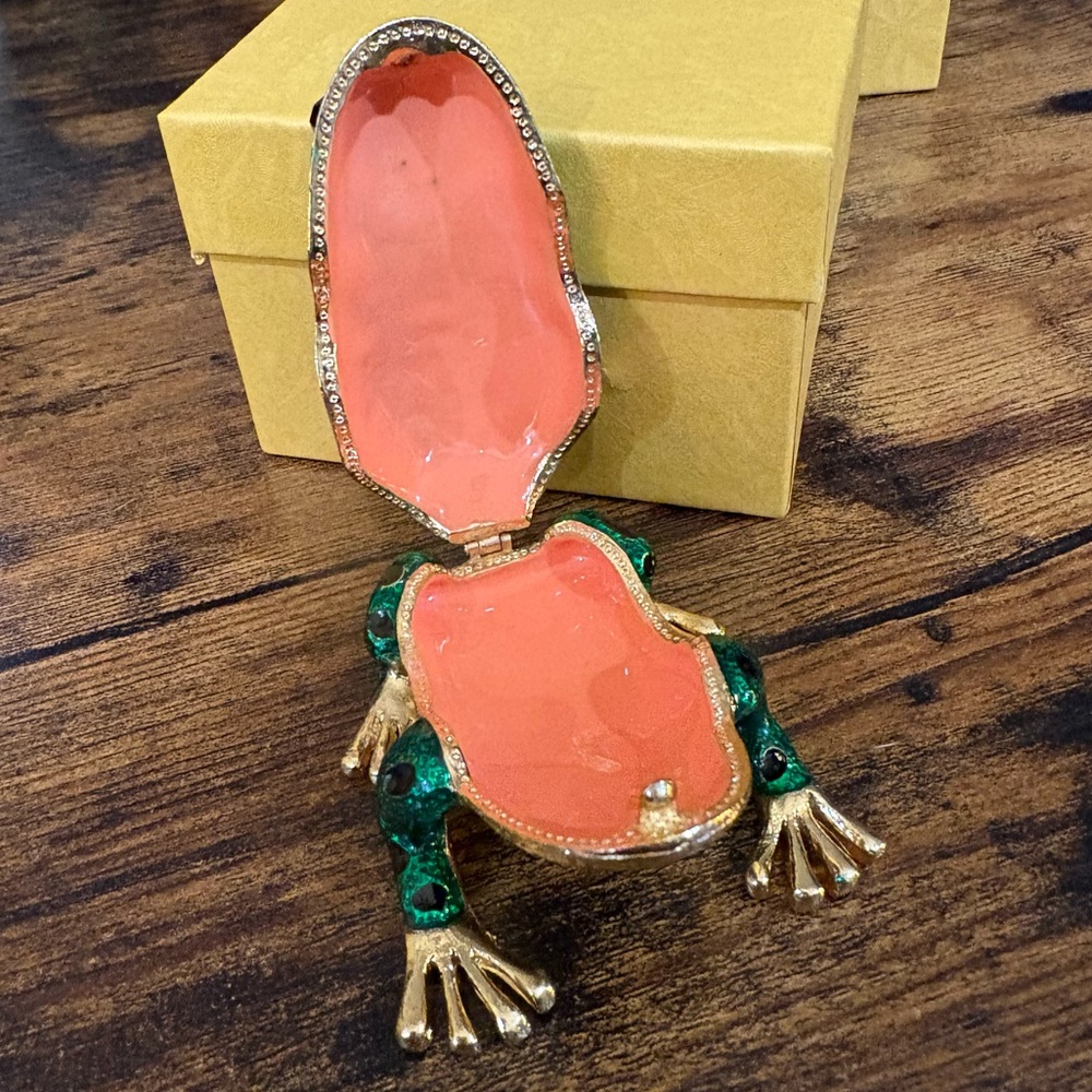 Tchotchke - Green and Gold Frog NWT NIB - Picture 4 of 9